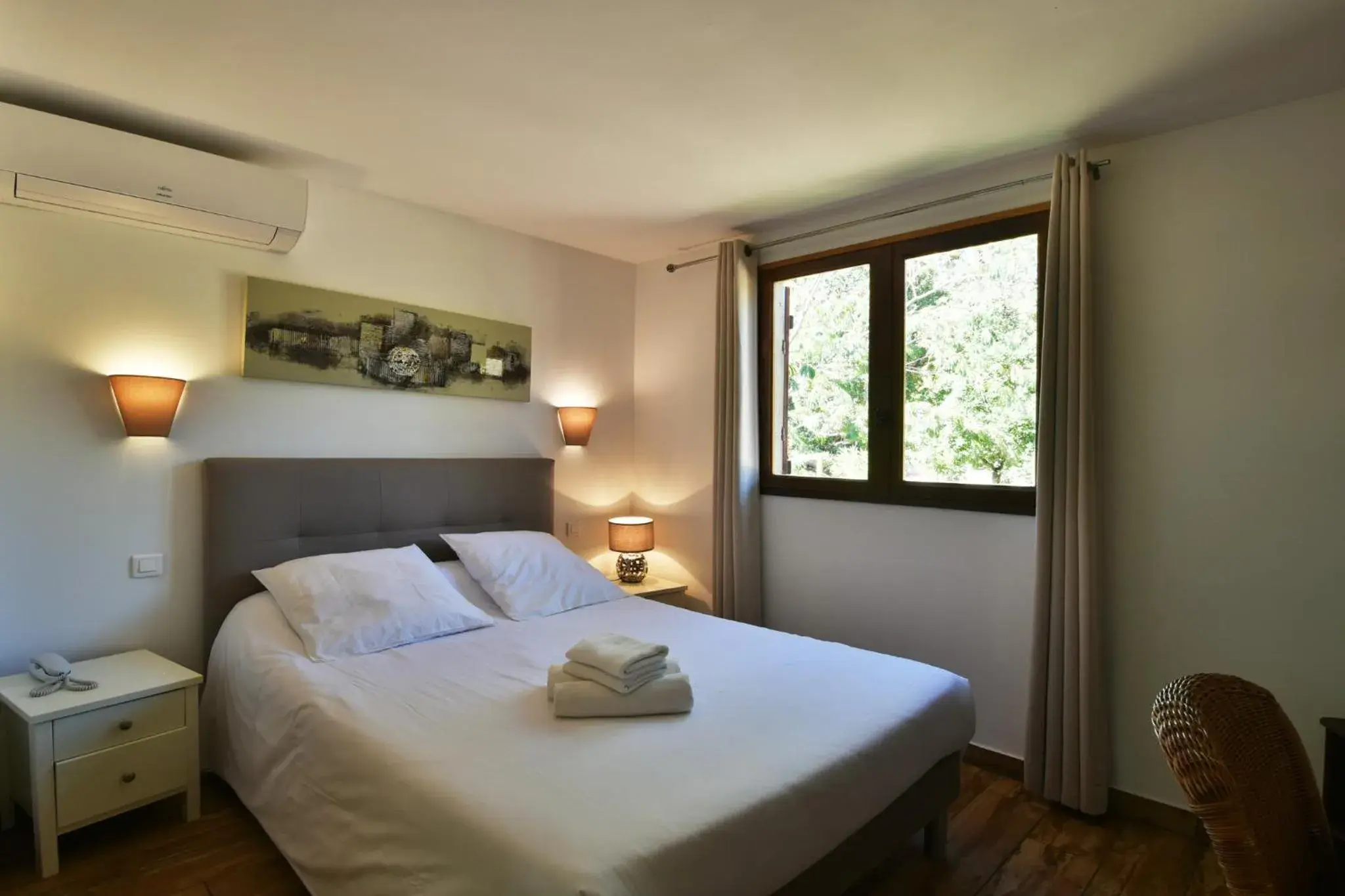 Bedroom, Bed in Bungalows Du Maquis